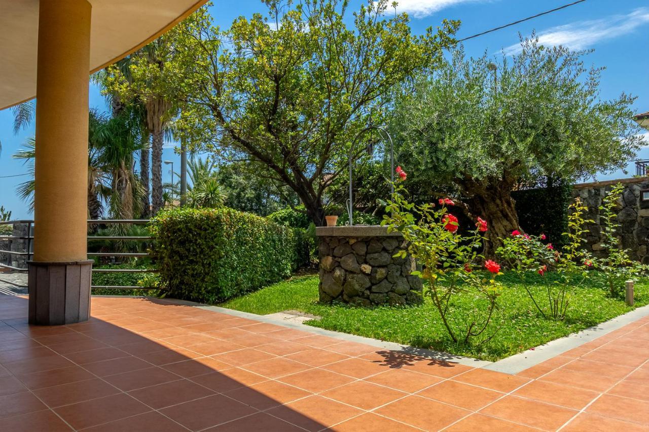 Aci SantʼAntonio Villa Magdalena מראה חיצוני תמונה